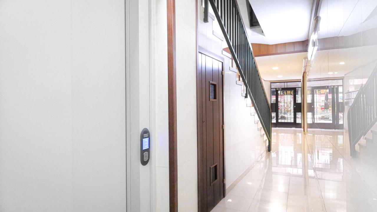 Bed&Bcn Sant Andreu Apartment Barcelona Luaran gambar